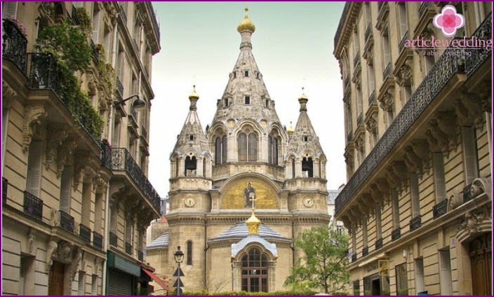 Vestuvių katedra Paryžiuje