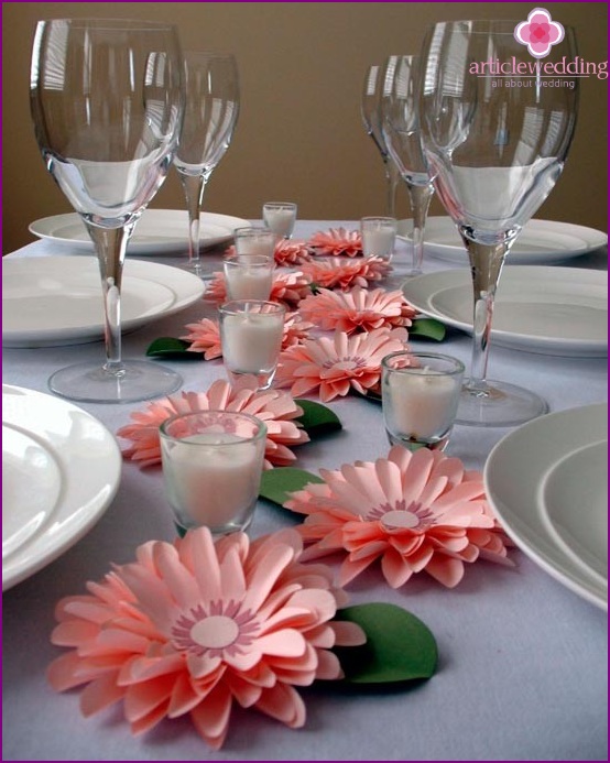 Paper table decor