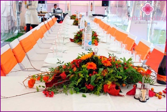Orange wedding decoration
