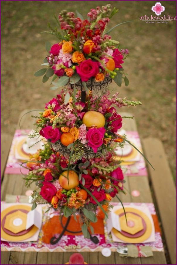 Den positiva dekorationen av tangerinbröllopet