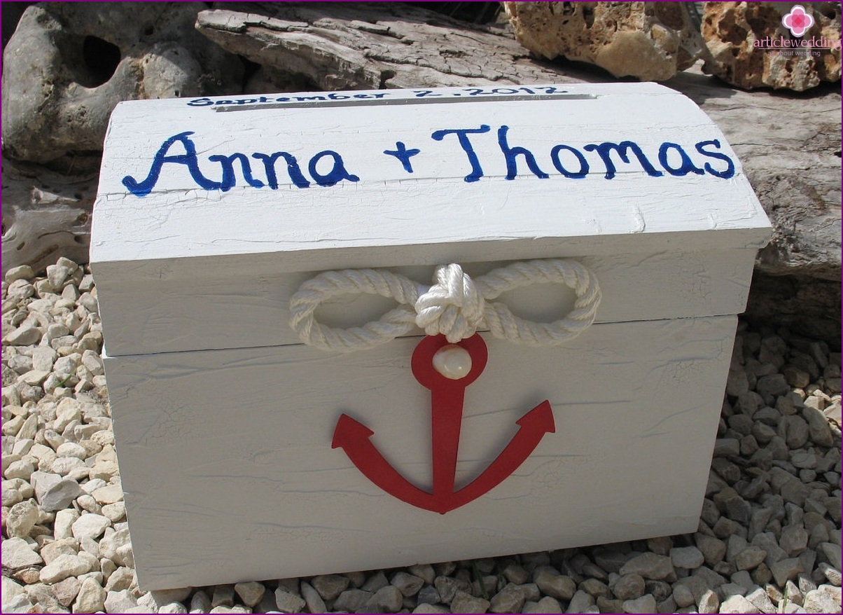 Marine wedding chest