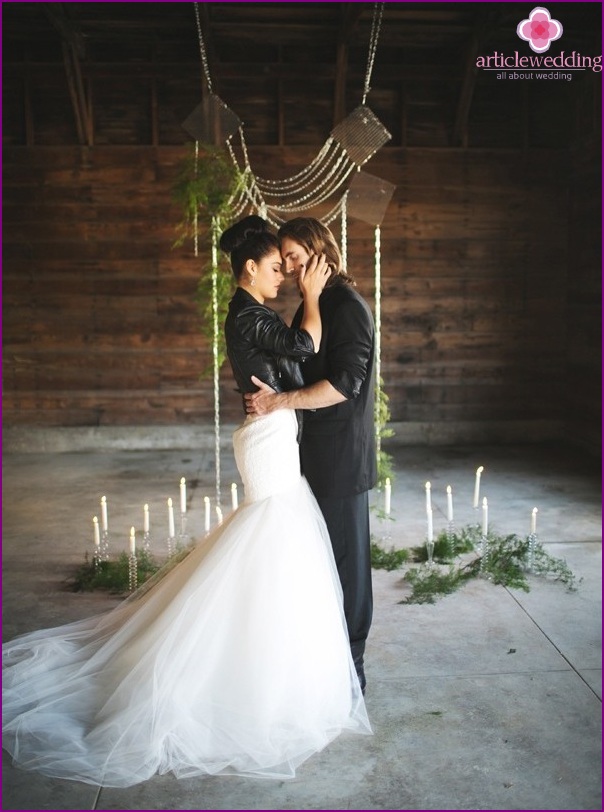 Leather jacket on the bride