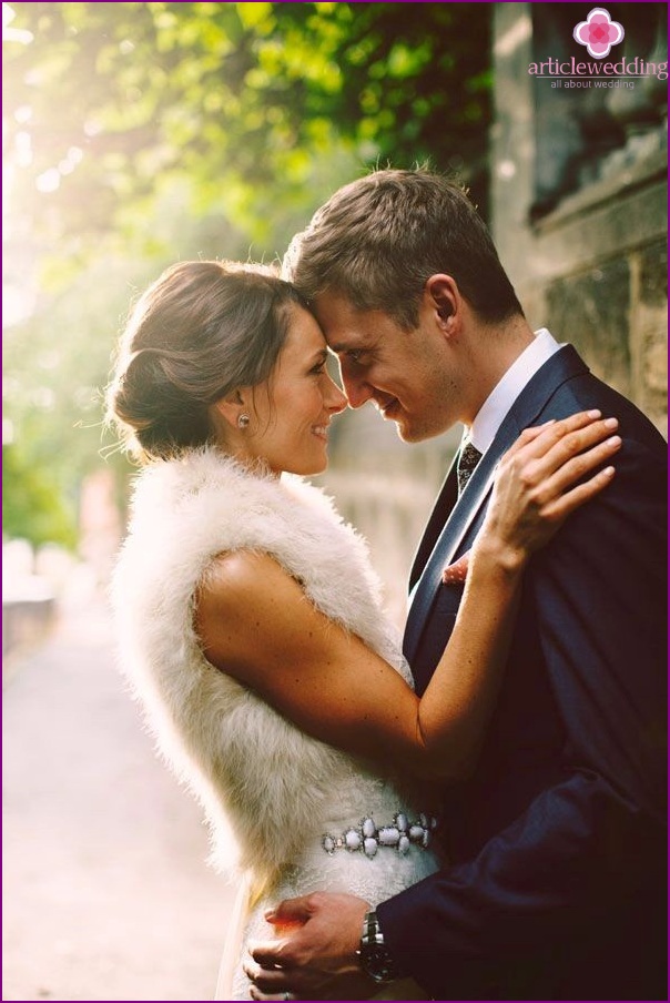 Fur vest on the bride