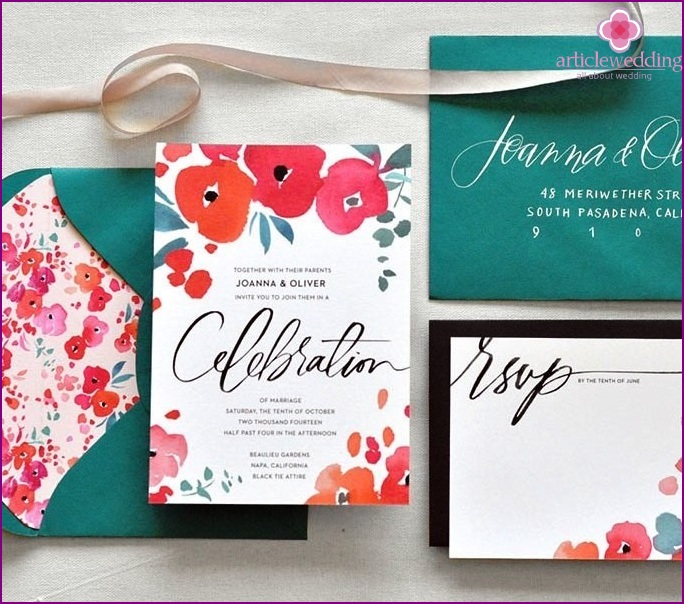 Couleurs audacieuses pour les invitations.