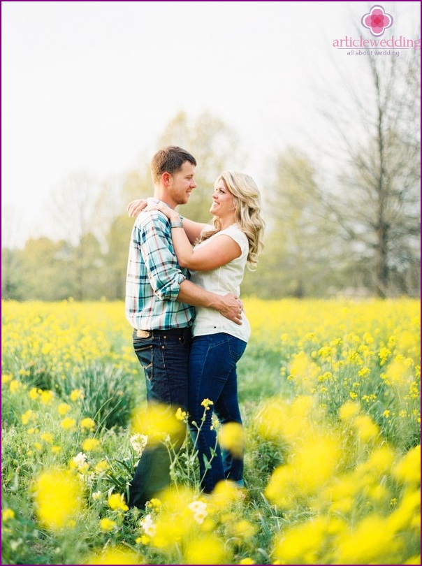 Love story in a flowering field