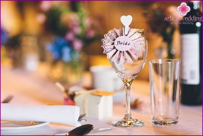 Banquet cards made of paper fans