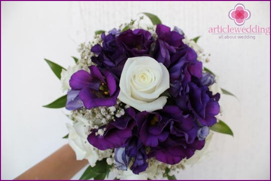 Bouquet da sposa viola e bianco