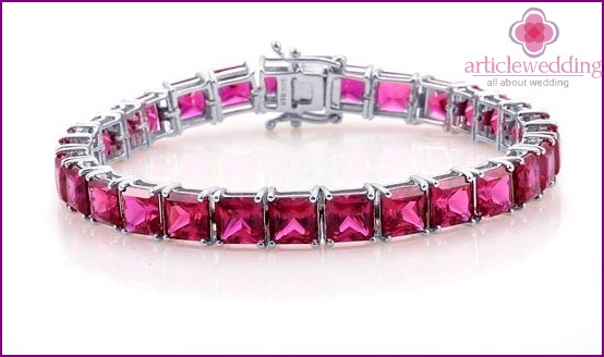 Ruby armband