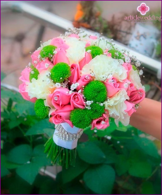 Bridal bouquet in the style of Barbie