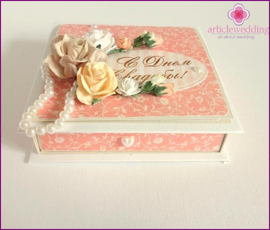 Decorative wedding box