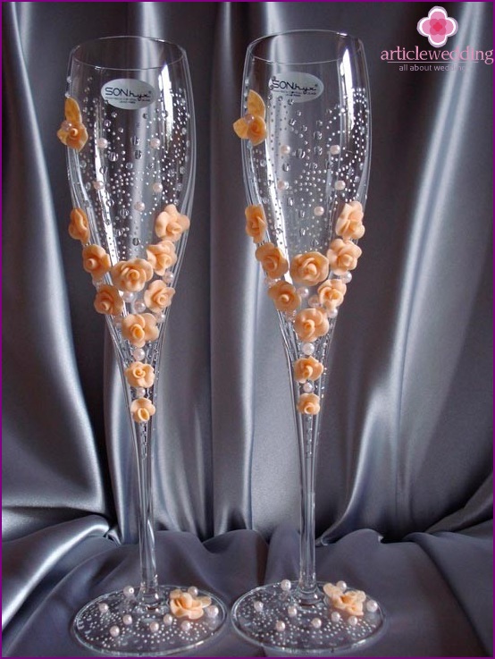 Bridal glasses with peach flowers and beads