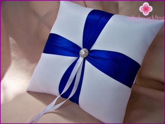 Crystal Ring Pillow