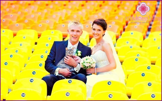 Bright mood yellow wedding
