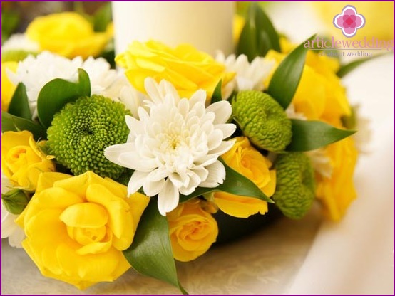 Yellow wedding flowers