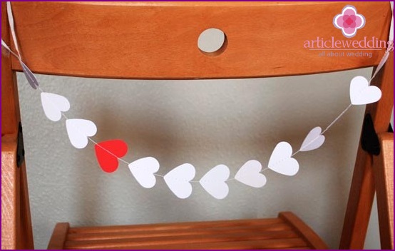 Heart shaped paper garland