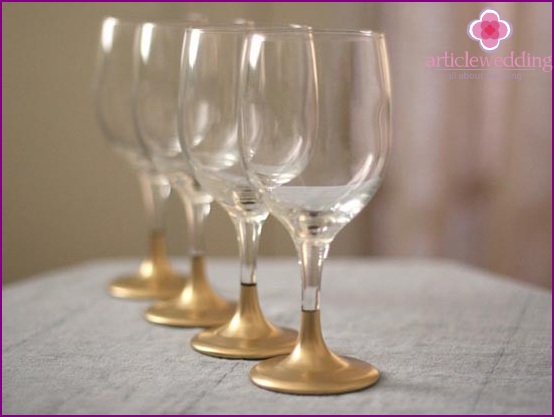 Wedding glasses with golden legs