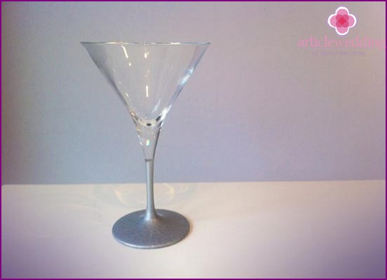 Metallic style wine glass