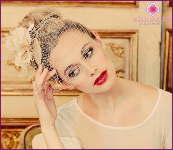 Flower in the hairstyle of the bride