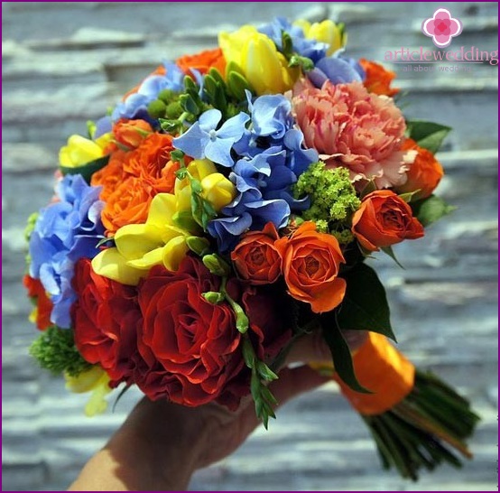 Multicolored bridal bouquet