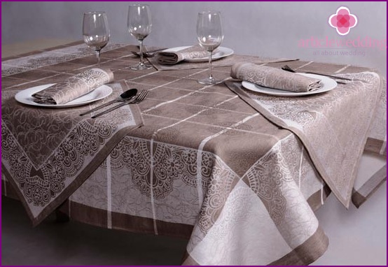 Mesa para um casamento de linho