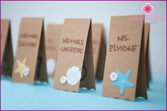 Hermosas tarjetas para sentar invitados