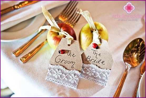 Delicate apples for seating