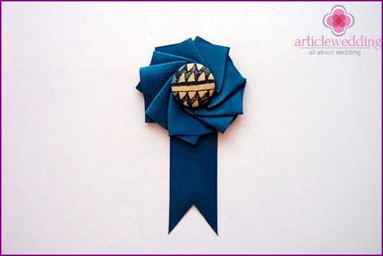 Boutonniere bonito para o noivo