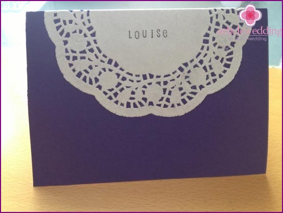 Ready-made lace banquet card.