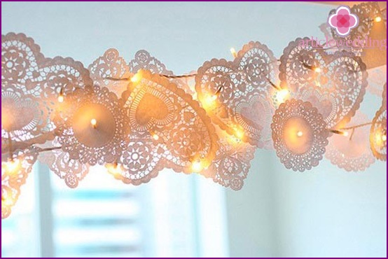 Garland of lace hearts for a wedding