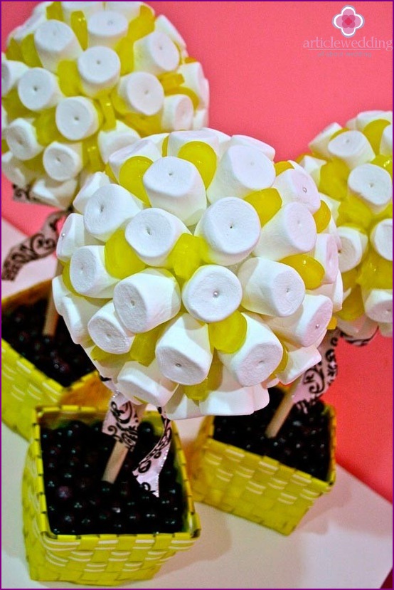 Topiária de doces de marshmallow