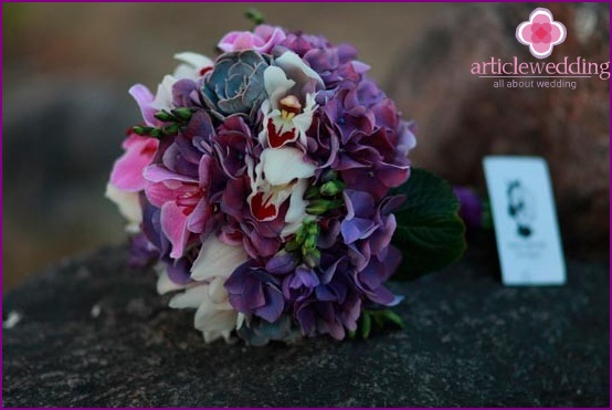 Original bouquet for a wedding