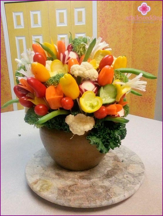 Vegetable bouquet for a banquet table