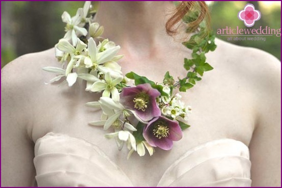 Necklace of flowers for a wedding