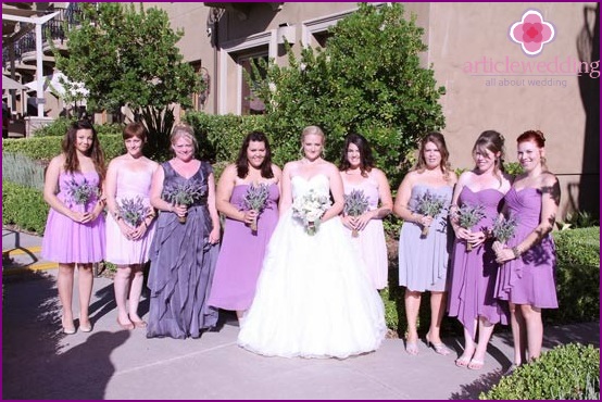 Lavendelfarbe für eine Hochzeit