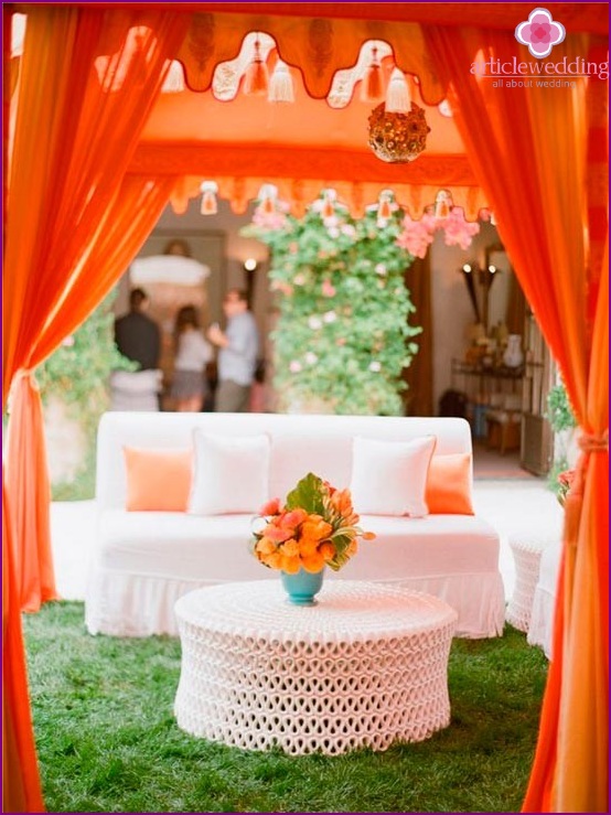 Orange Hochzeitslounge