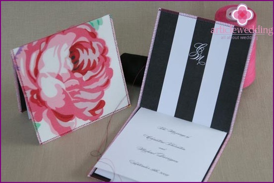 Envelope e programa de casamento elegante