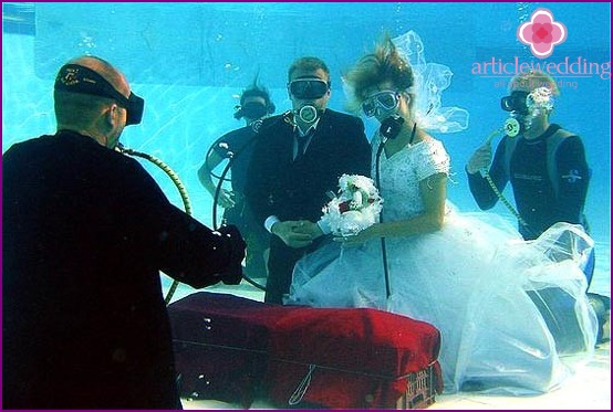 Wedding under water