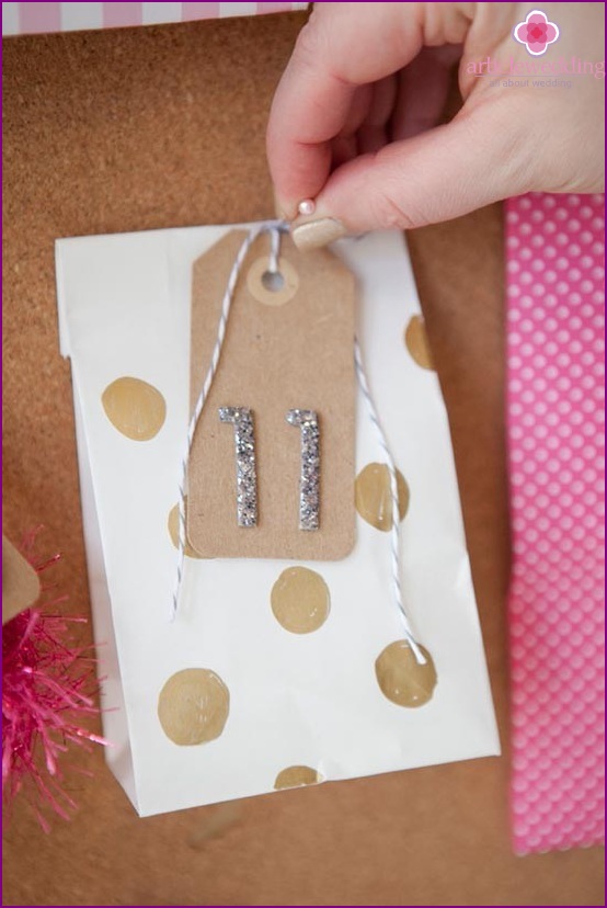 Attach gifts with pins