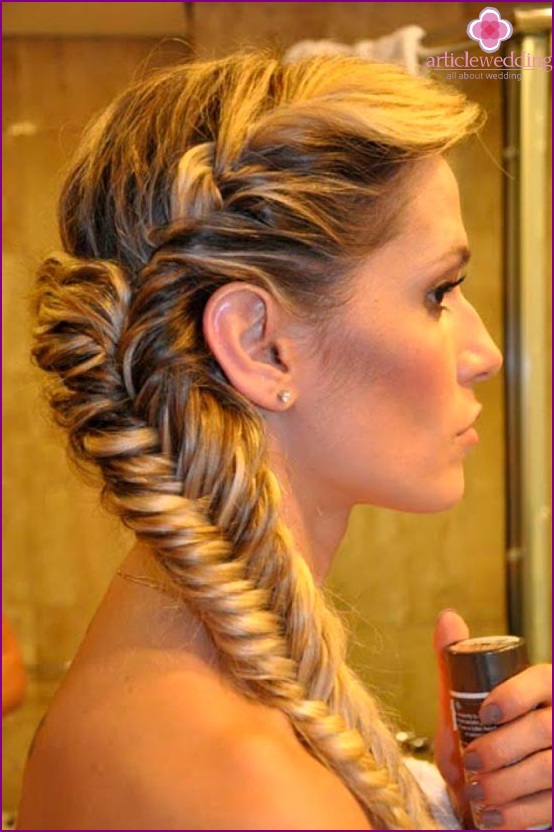 Wedding hairstyles with braids: incomparable and elegant!