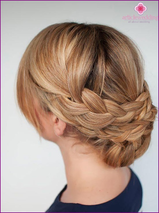 Wedding hairstyles with braids: incomparable and elegant!