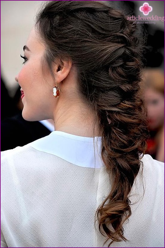 Wedding hairstyles with braids: incomparable and elegant!