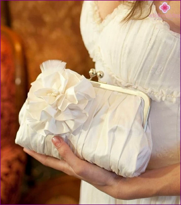 White clutch bag for the bride