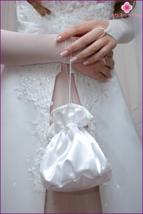 Handbag for the bride