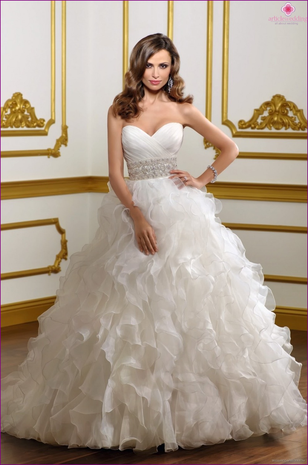 Puffy wedding dress