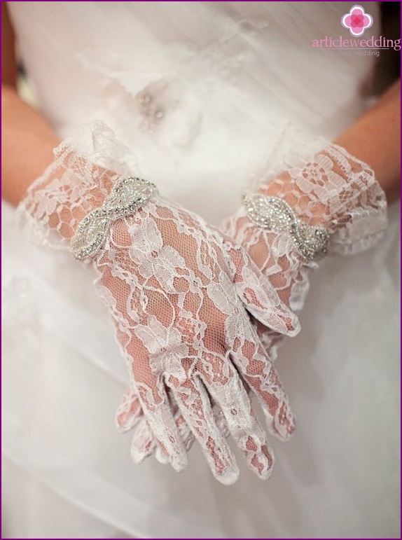 Wedding gloves