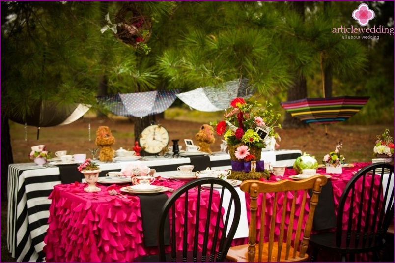 Alice in Wonderland style wedding