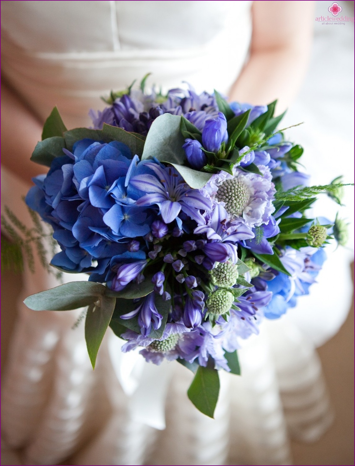 Bouquet de mariée aux couleurs violettes