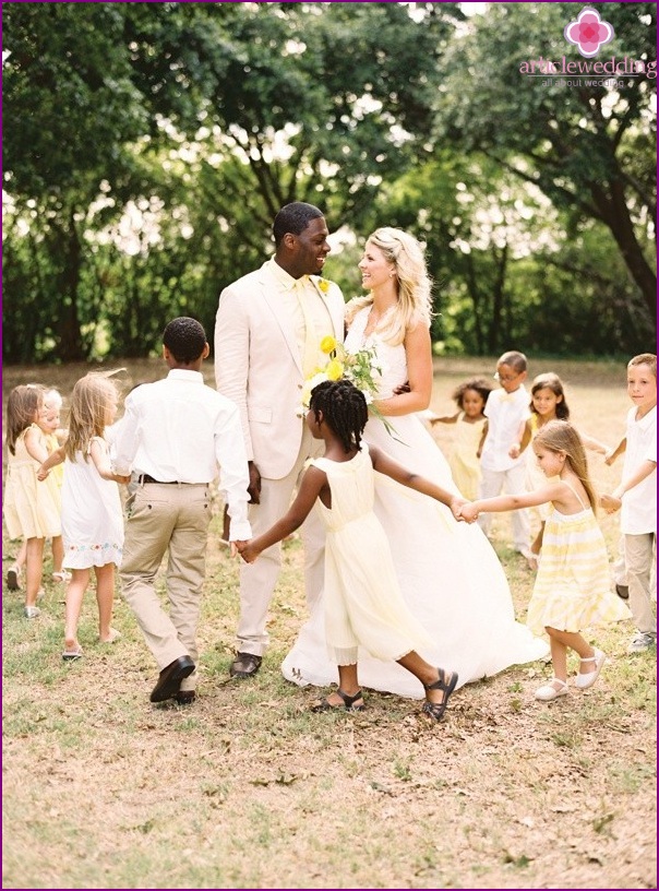 Children at the wedding