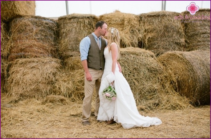 Newlyweds in a Country Style