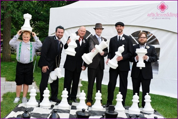 Big chess at a wedding